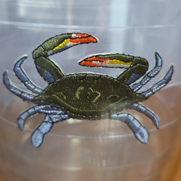 Tervis Clear Acrylic Ice Tub with Lid, Tongs and Handle - Picture 4 of 6